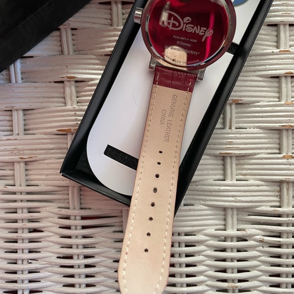 Mickey Mouse Watch - Picture 8 of 11